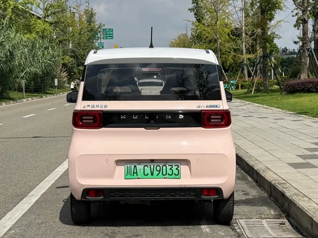 Wuling MINIEV — миниатюра 7