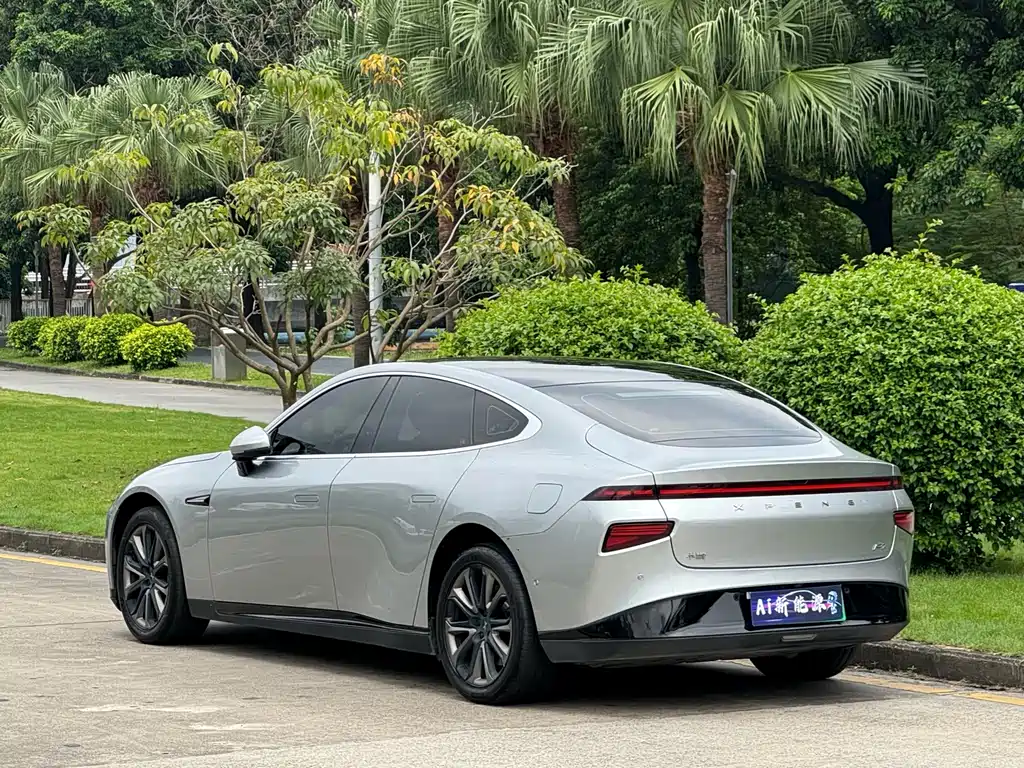 XPeng P7 — миниатюра 4