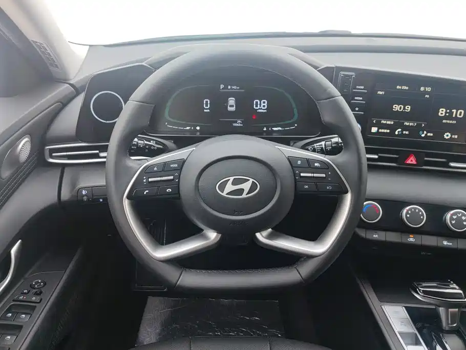 Hyundai Elantra — миниатюра 15
