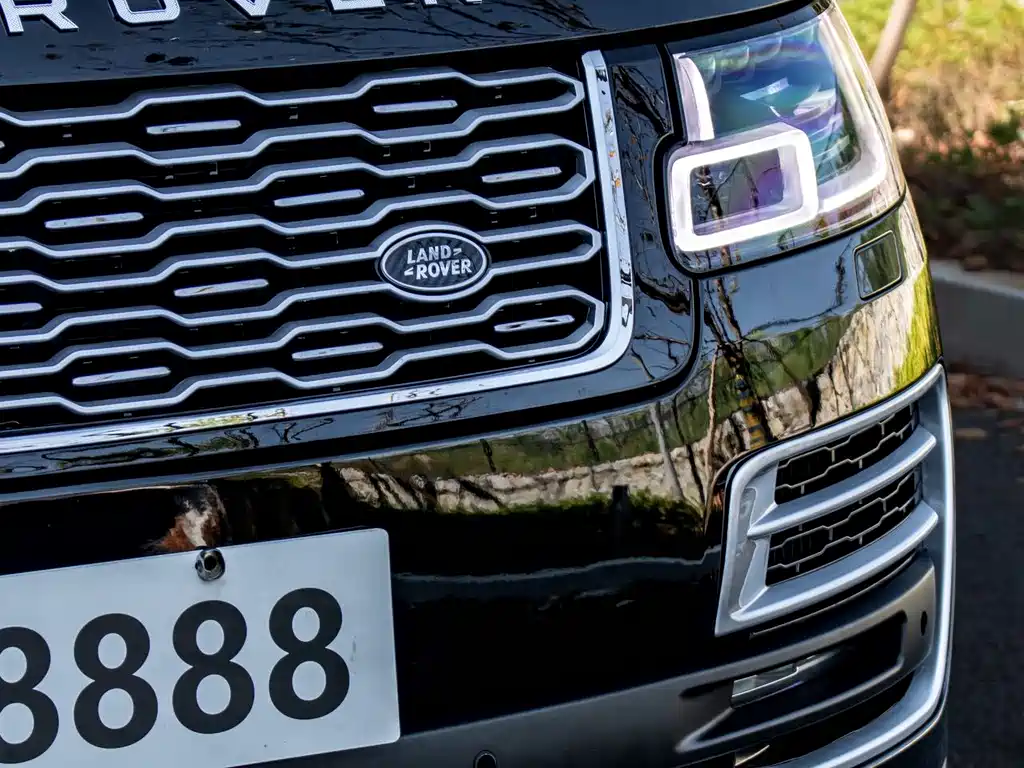 Land Rover Range Rover — миниатюра 7