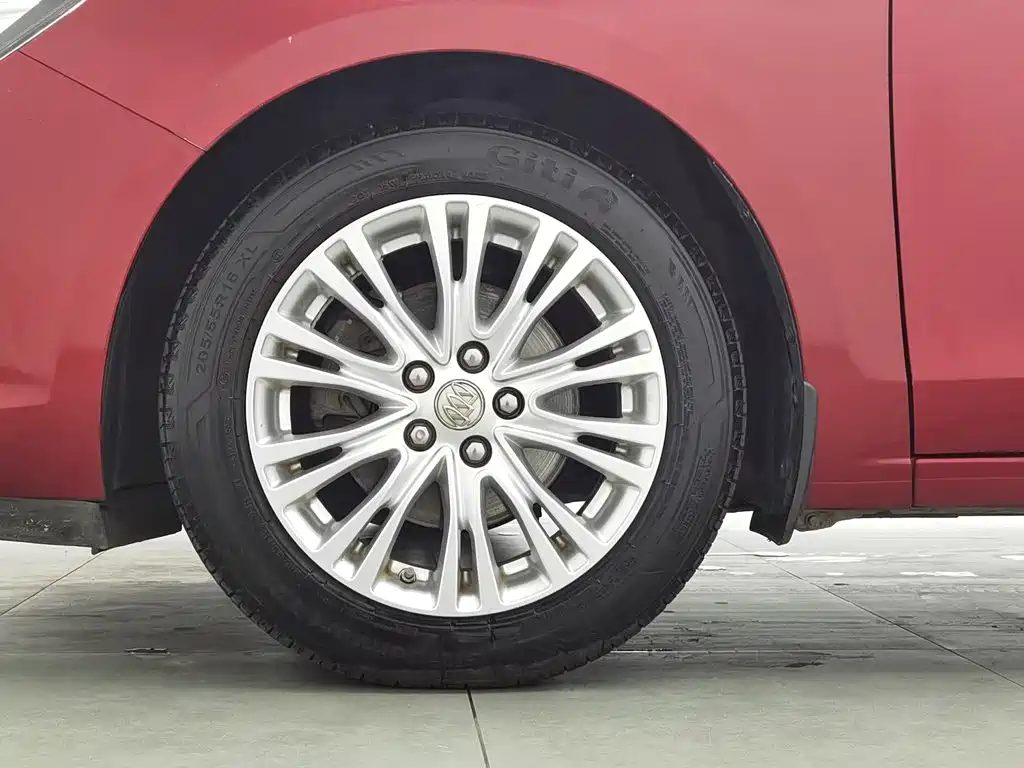 Buick Excelle — миниатюра 17