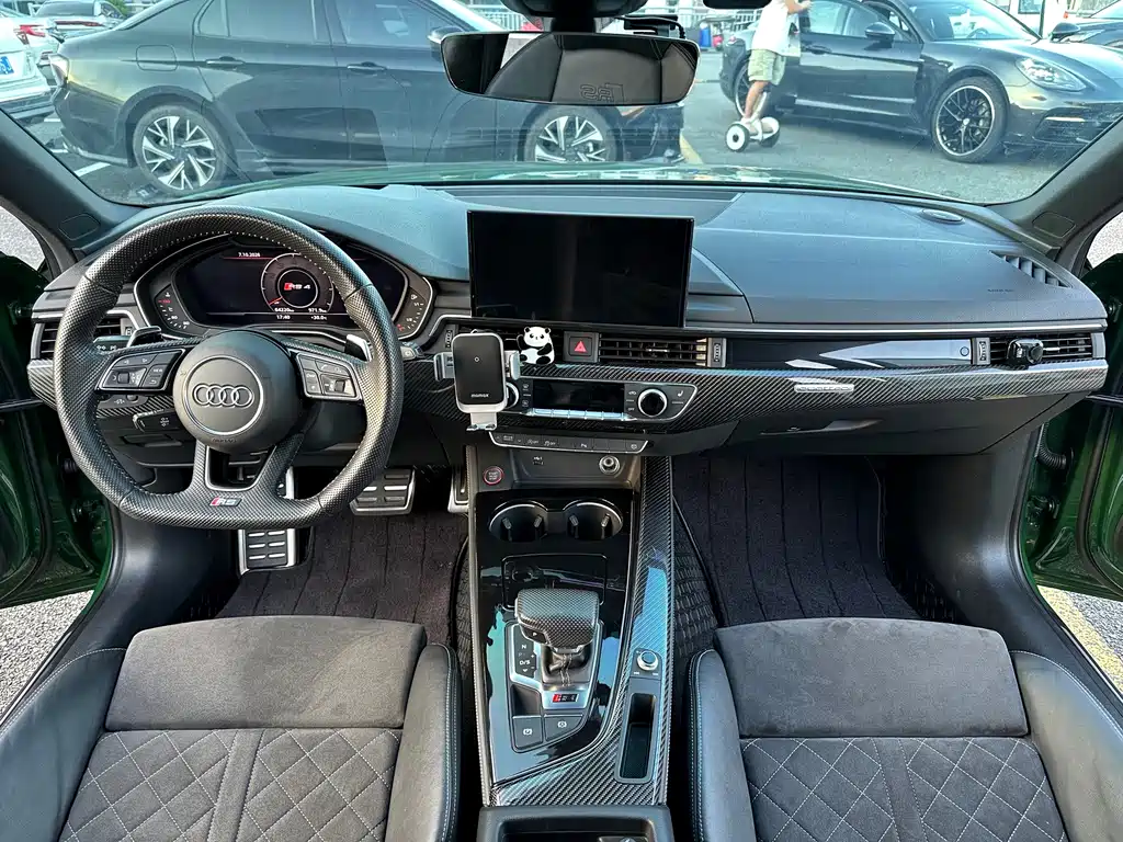 Audi RS 4 — миниатюра 10