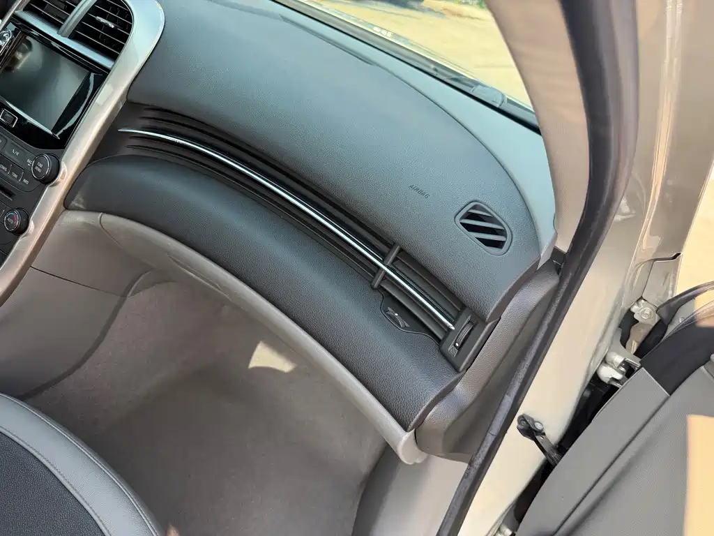 Chevrolet Malibu 2.0L Auto Luxury Edition, фото 19