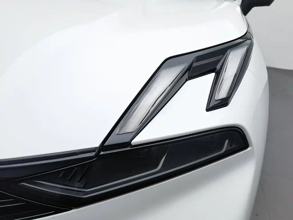 Lynk & Co 06 EM-P — миниатюра 7