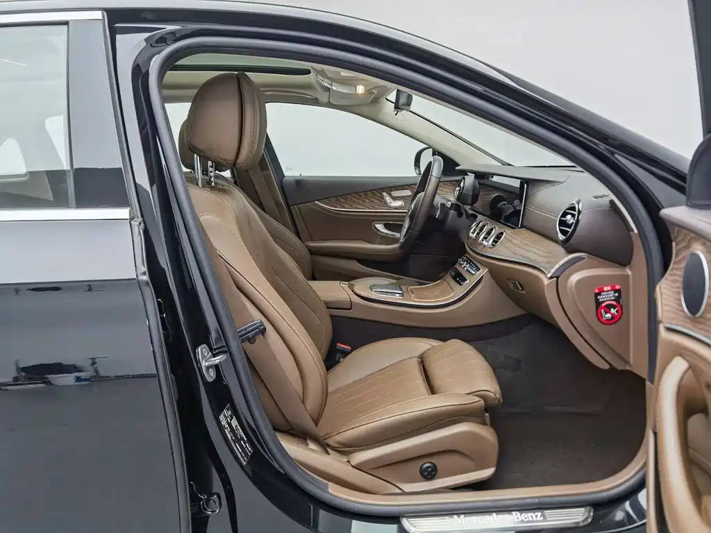 Mercedes-Benz E-Class — миниатюра 23