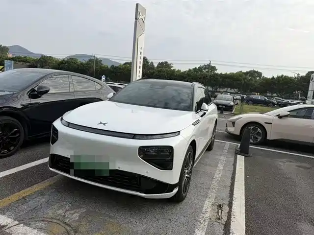 XPeng G9