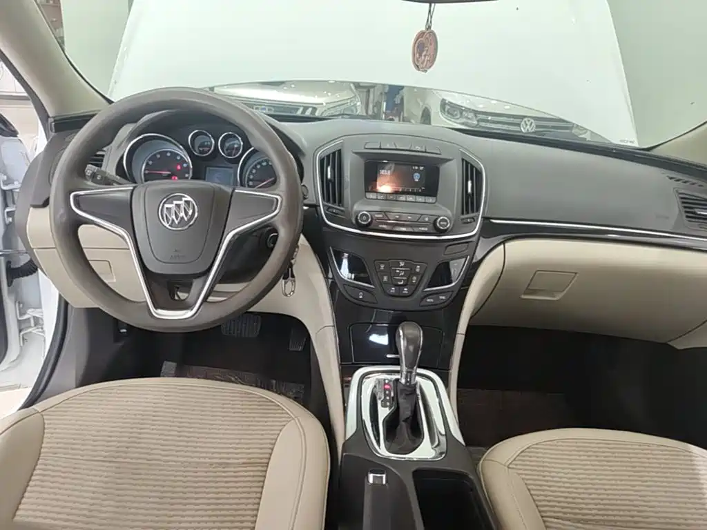 Buick Regal — миниатюра 10
