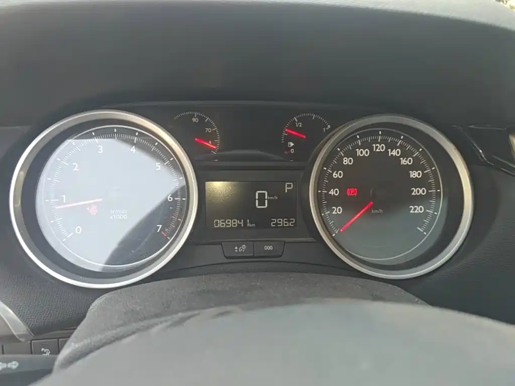 Peugeot 408 — миниатюра 12