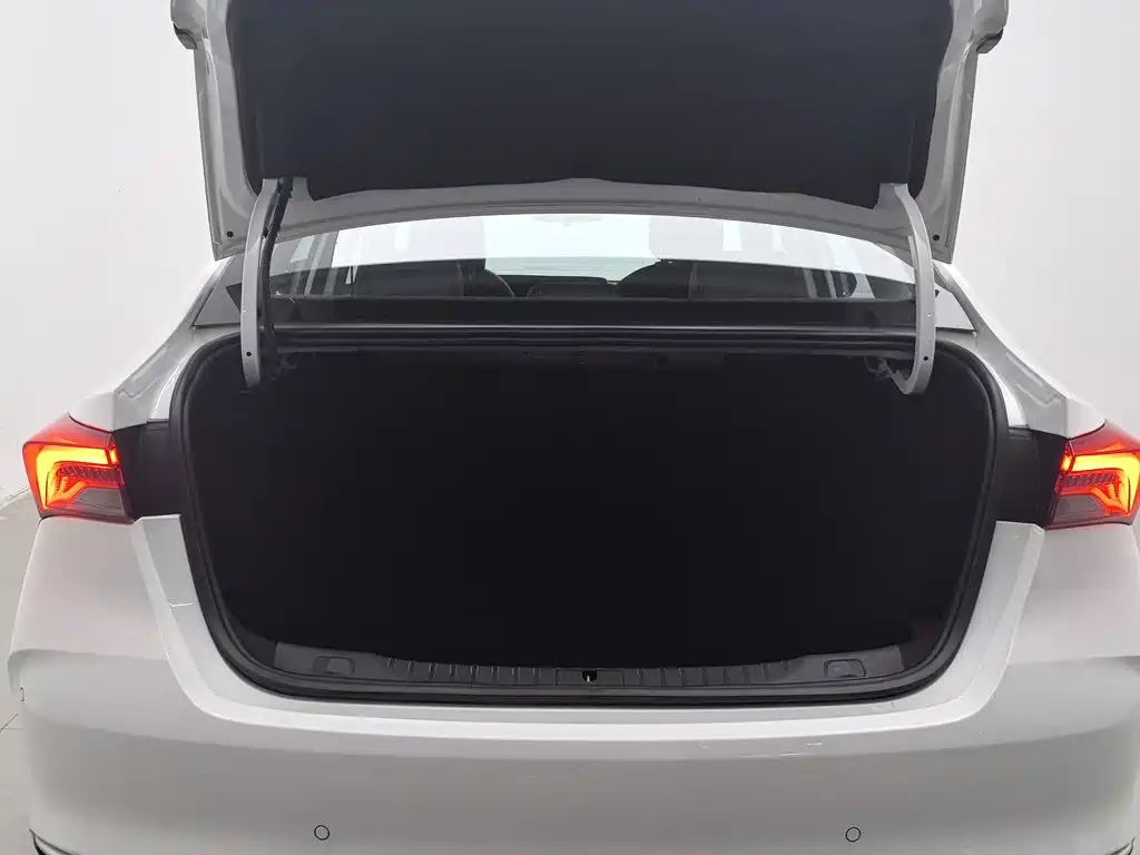Buick Verano — миниатюра 16