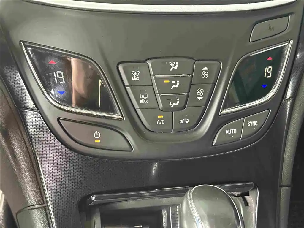 Buick Regal — миниатюра 11
