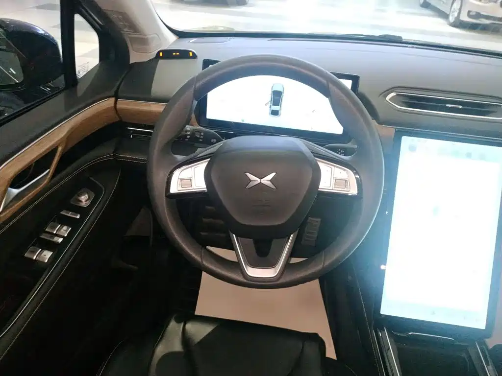 XPeng P5 — миниатюра 11