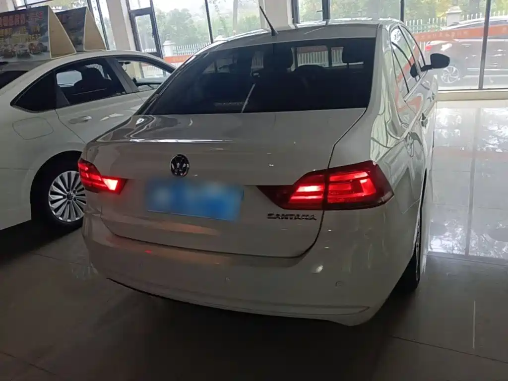 Volkswagen Santana — миниатюра 6