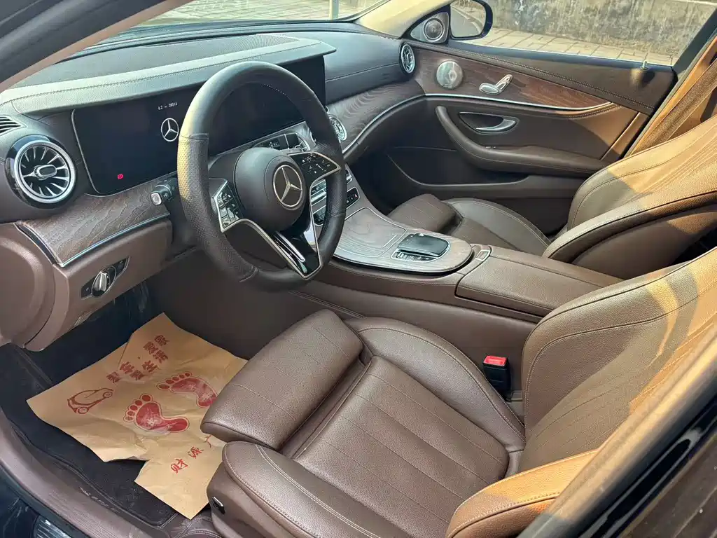 MERCEDES-BENZ E CLASS