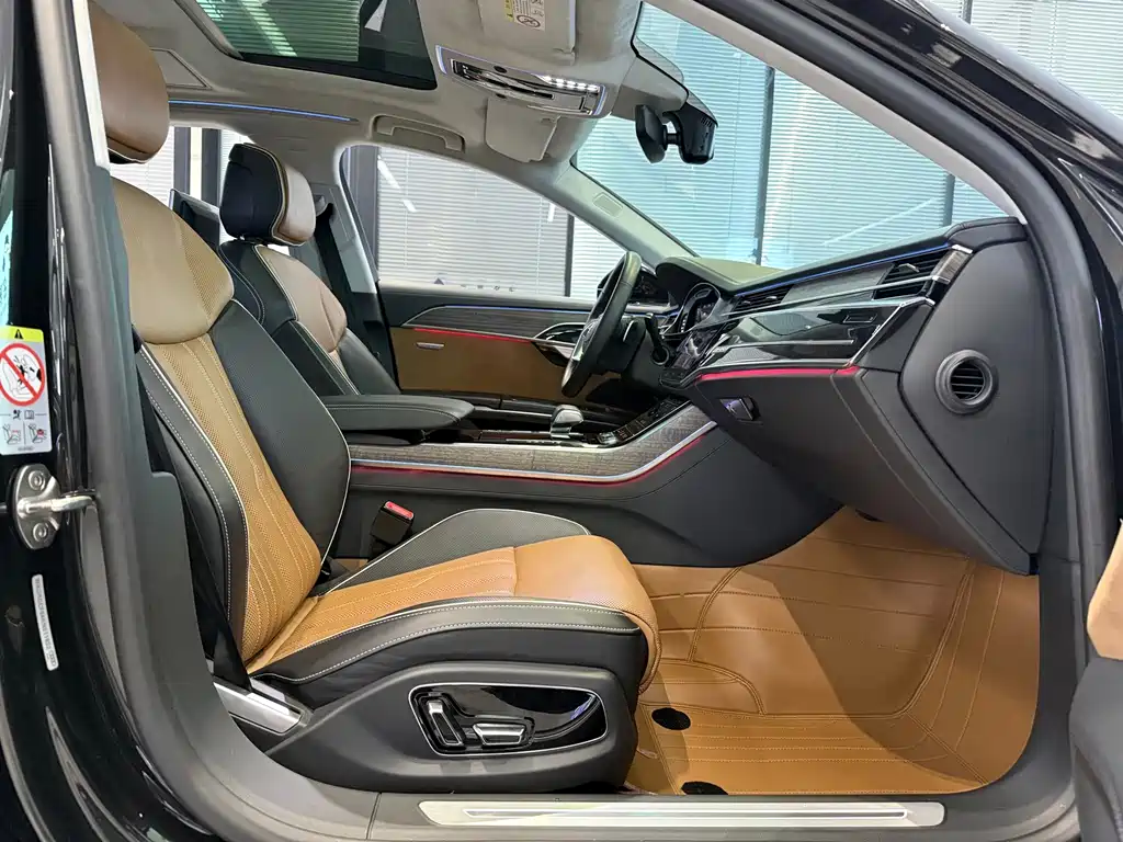 Audi A8 — миниатюра 8