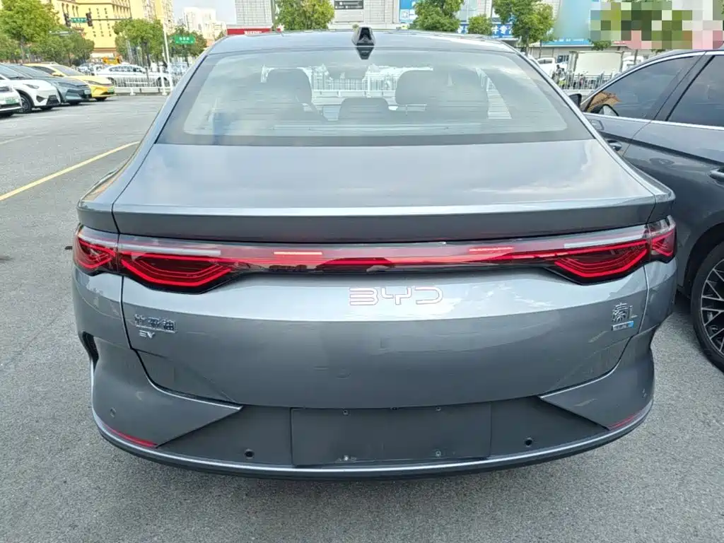 BYD Qin L — миниатюра 6