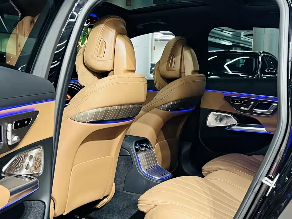 Mercedes-Benz E-Class — миниатюра 6