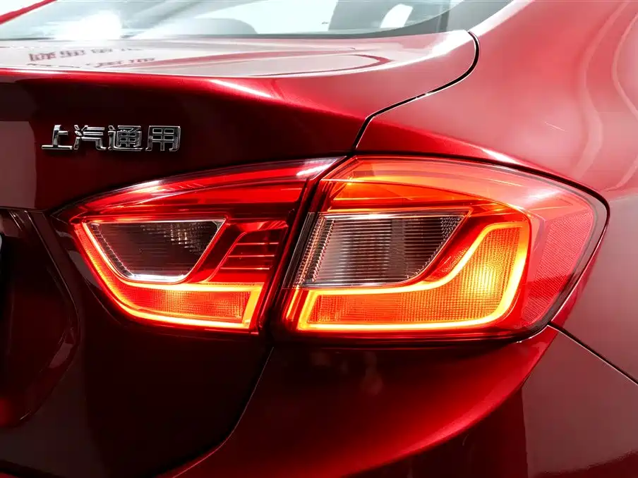 Chevrolet Cruze — миниатюра 13