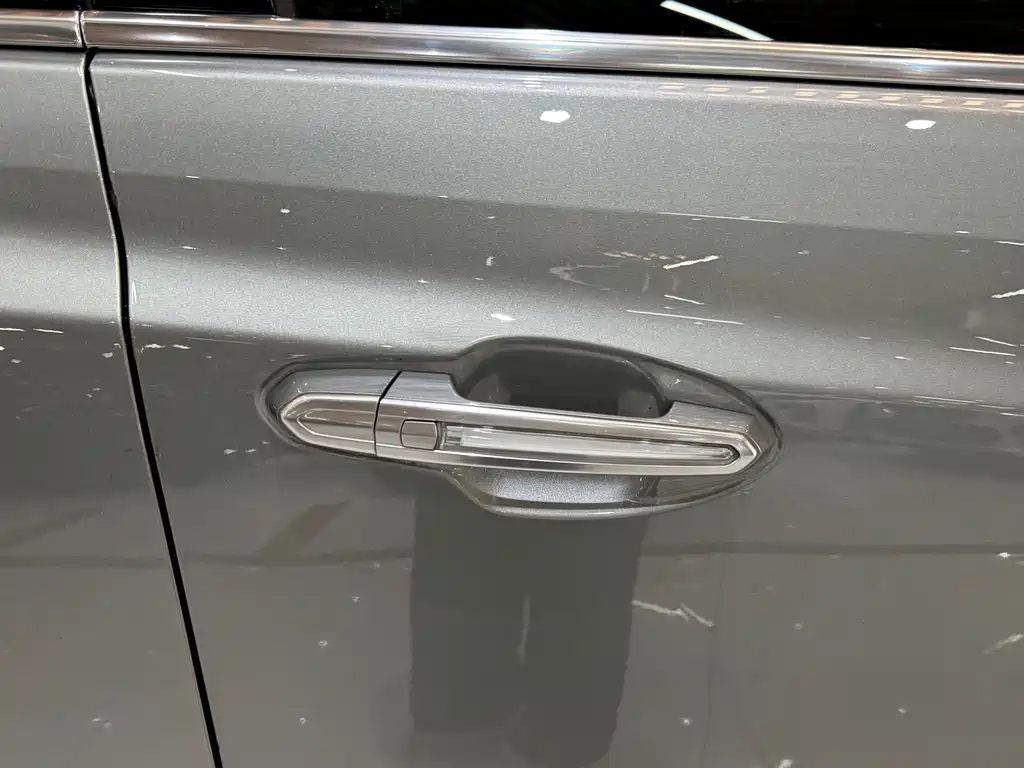 Cadillac XT5 — миниатюра 18