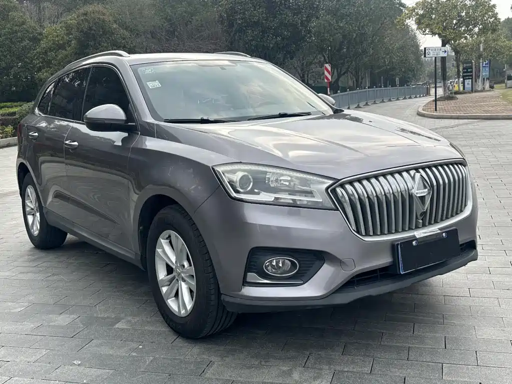 Borgward BX7 — миниатюра 3