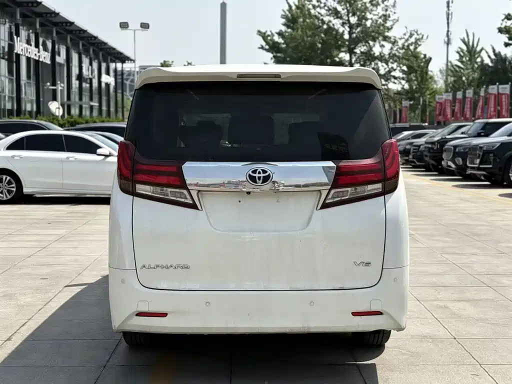 Toyota Alphard 2015 3.5L Luxury