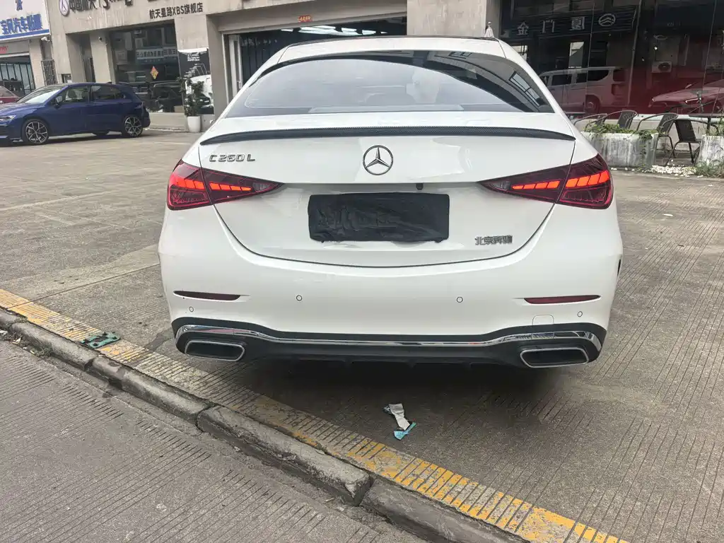 Mercedes-Benz C-Class — миниатюра 6