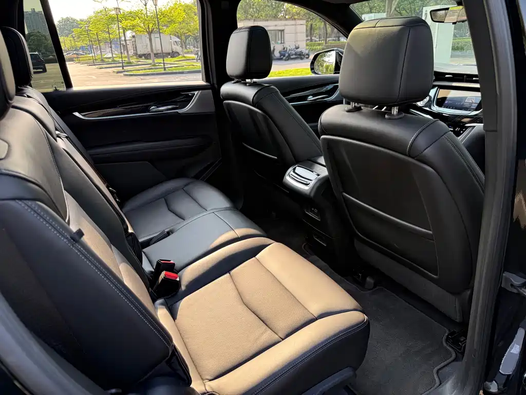 Cadillac XT6 — миниатюра 13