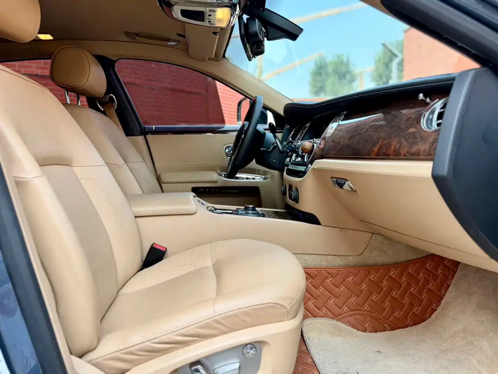 Rolls-Royce Ghost — миниатюра 19