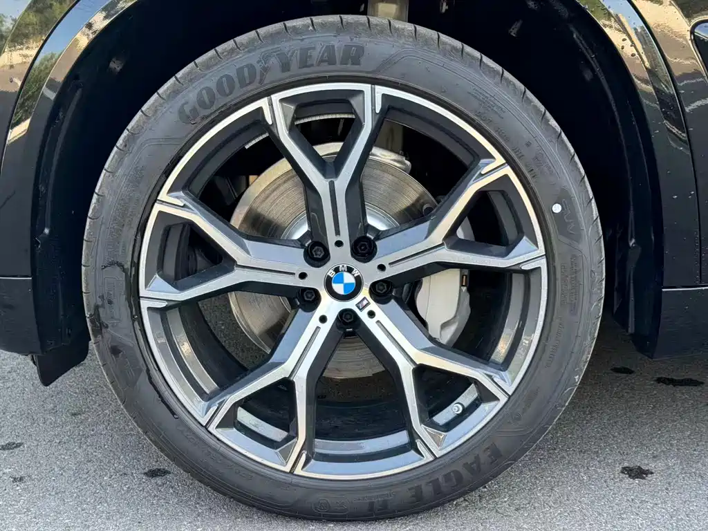 BMW X5 2026 xDrive 30Li Premium M Sport
