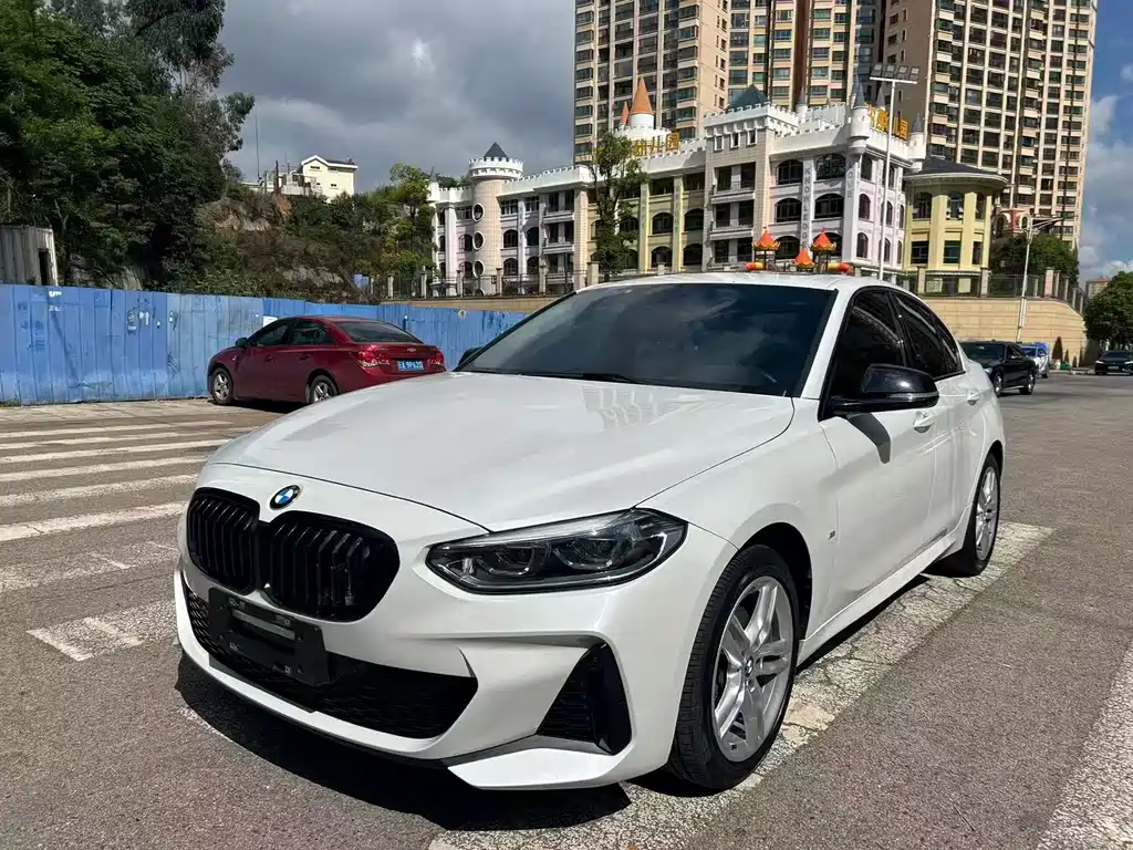 BMW 1 Series 2021