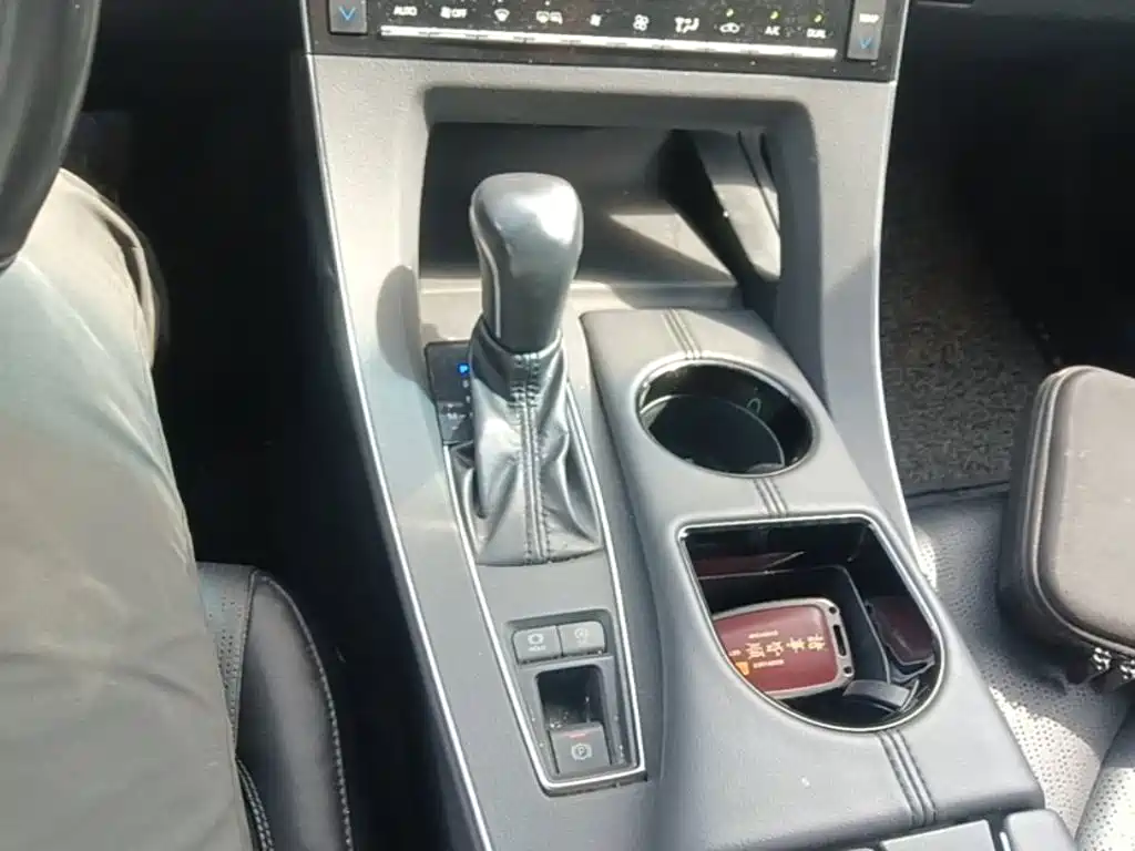 Toyota Avalon — миниатюра 19