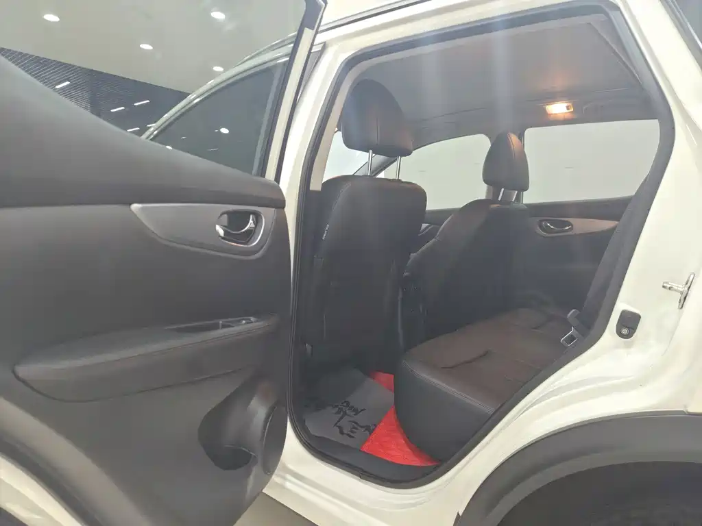 Nissan Qashqai — миниатюра 6