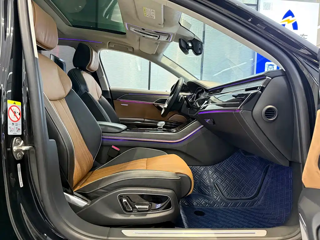 Audi A8 — миниатюра 8