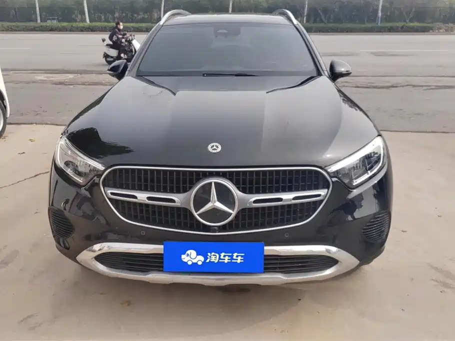MERCEDES-BENZ GLC