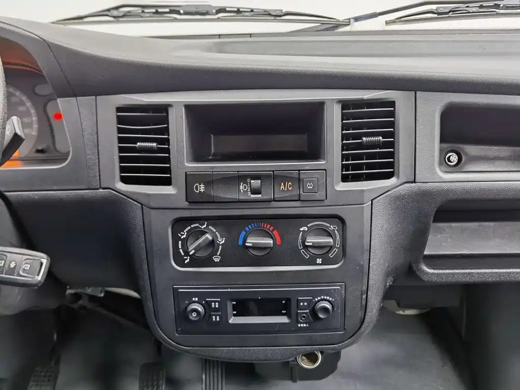 Wuling Zhiguang — миниатюра 12