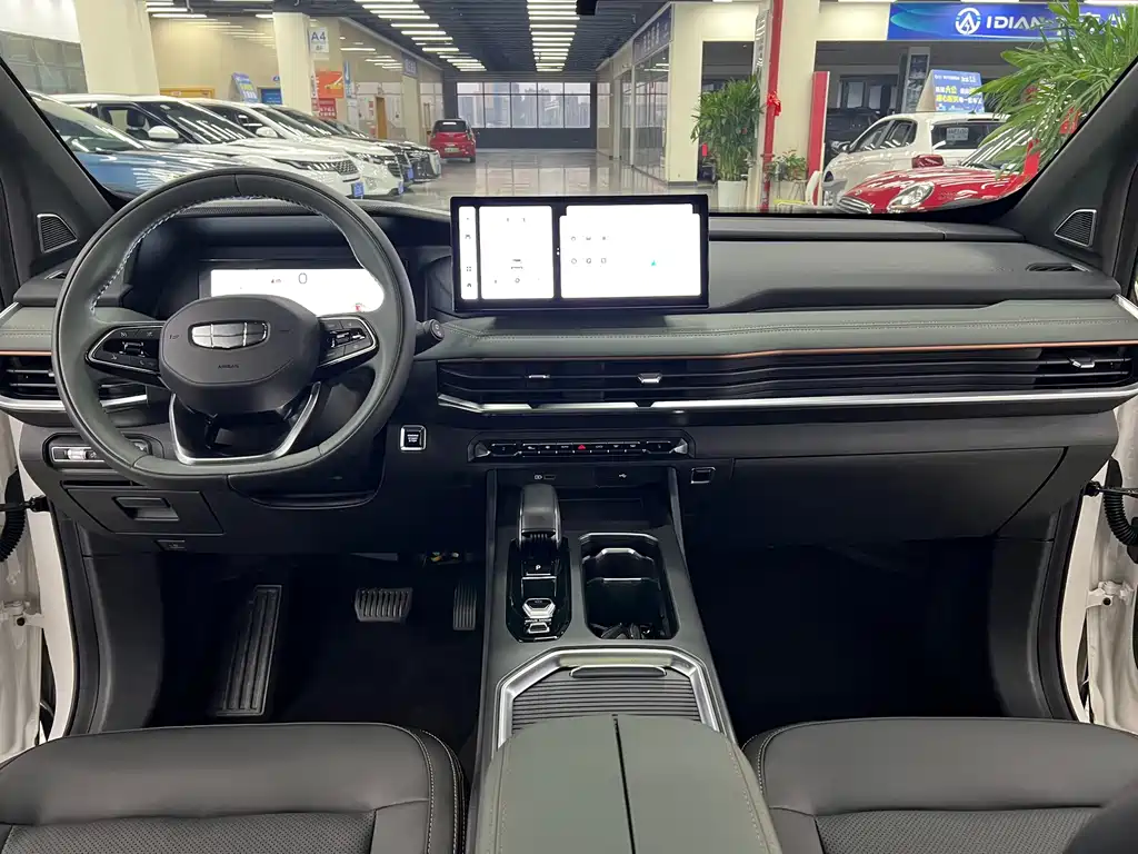 Geely Haoyue L — миниатюра 20