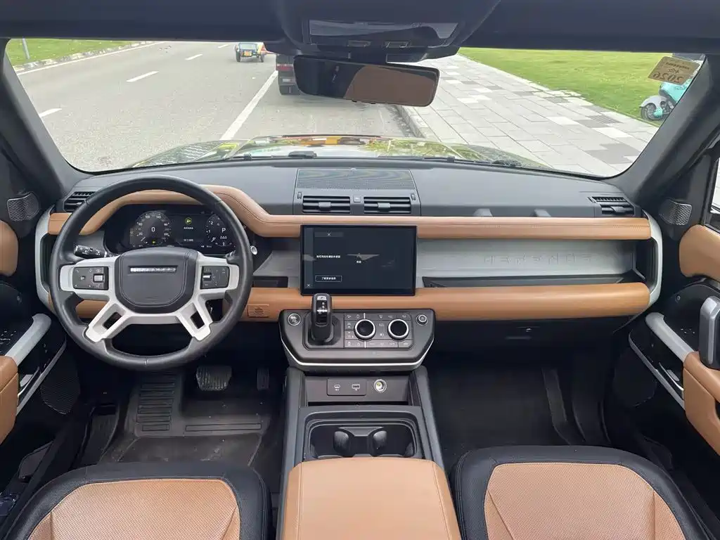 Land Rover Defender — миниатюра 10