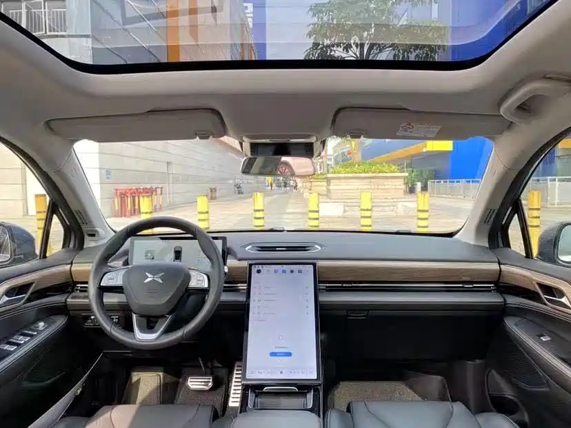 XPeng P5 — миниатюра 4