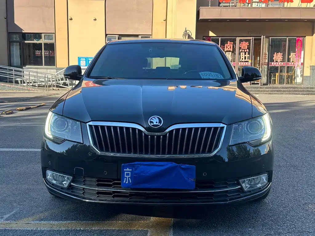 Skoda Superb — миниатюра 8