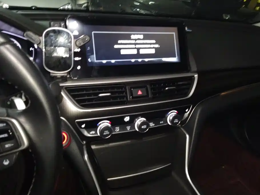 Honda Accord — миниатюра 13
