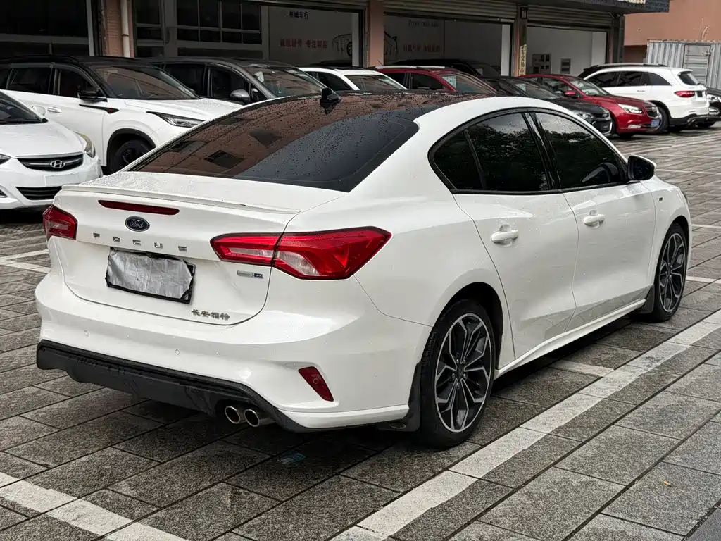 Ford Focus — миниатюра 7