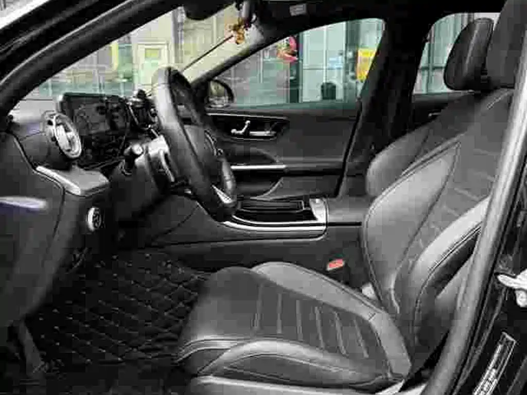 Mercedes-Benz C-Class — миниатюра 5