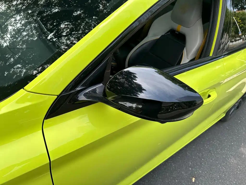 MG 5 SCORPIO