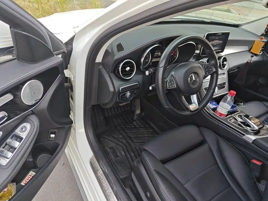 Mercedes-Benz C-Class — миниатюра 12