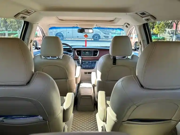Buick GL8 2017 25S Luxury V