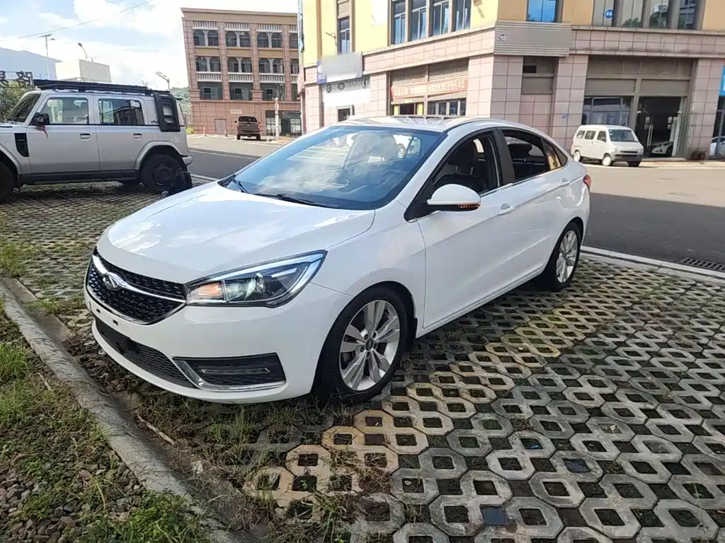 Chery Arrizo 5