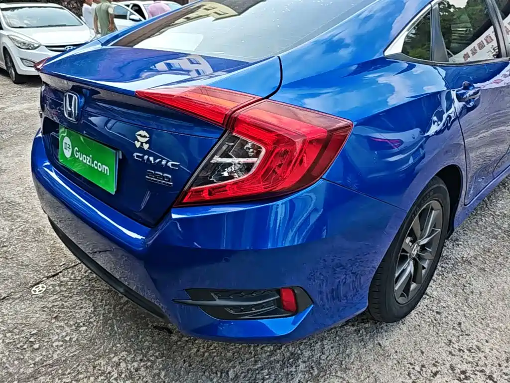 Honda Civic — миниатюра 8