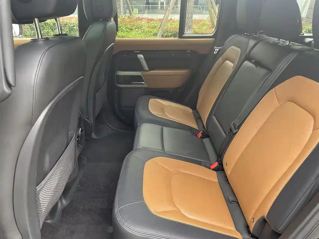 Land Rover Defender — миниатюра 13