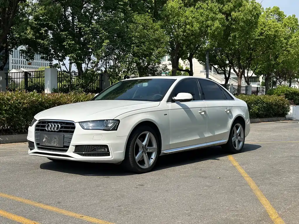 Audi A4L 2016