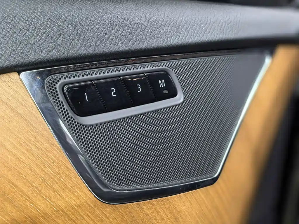 Volvo XC90 — миниатюра 19