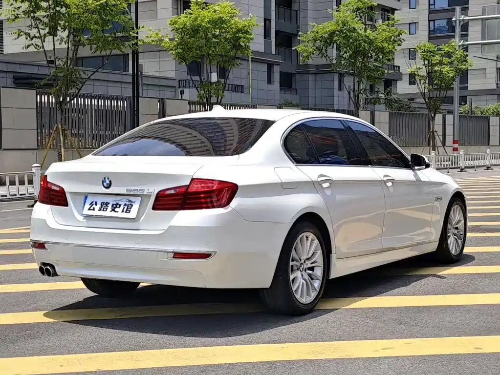 BMW 5 Series 5 2014 525Li Luxury